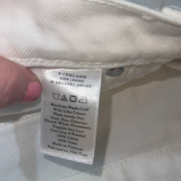 Everlane Shorts NWT The Denim Short in Bone color size 33 Relaxed Comfort - Picture 8 of 9